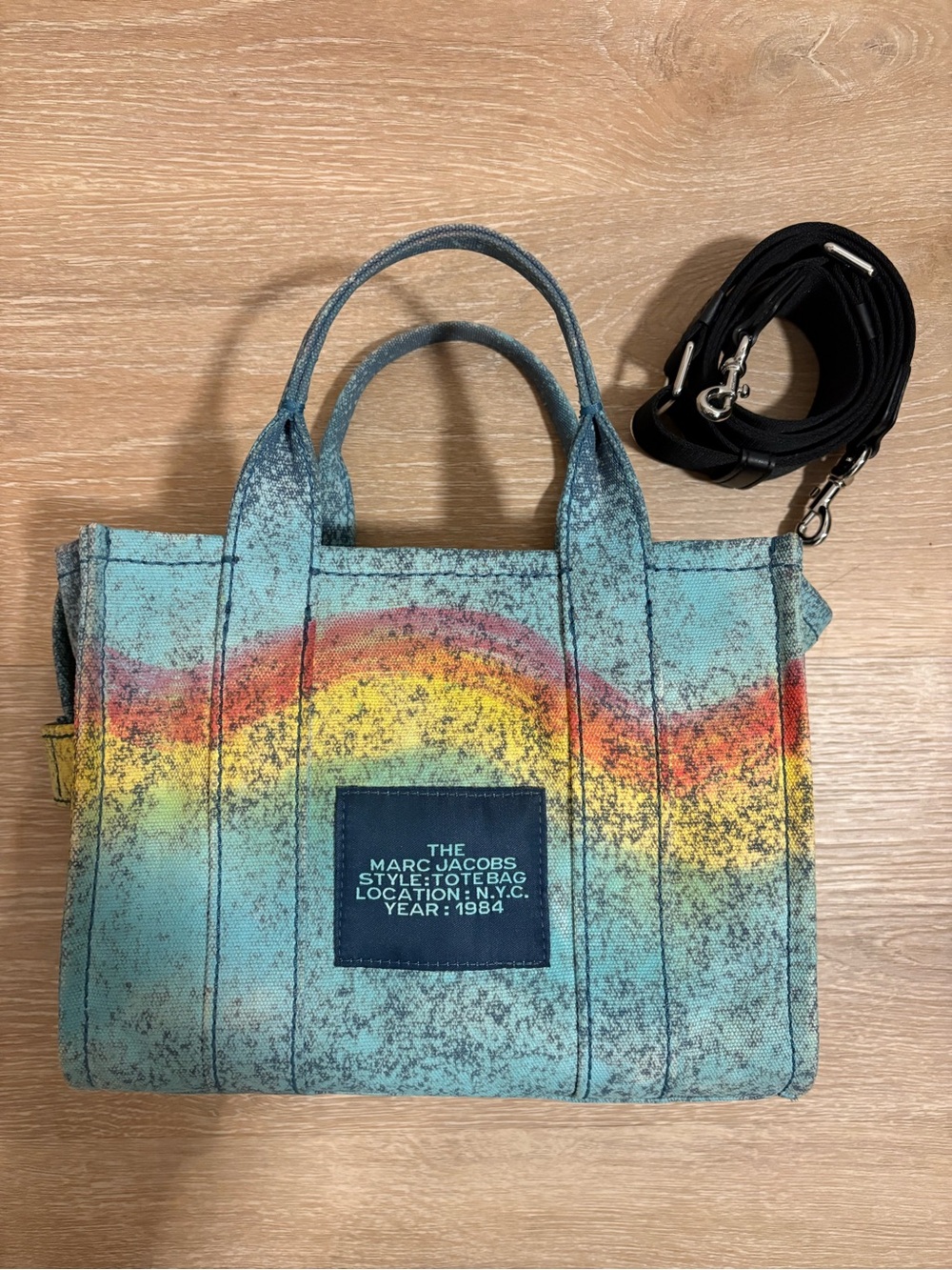 Small Marc Jacobs “Marbled Rainbow w/ Hummingbird” 🌈🪽The Tote Bag - Picture 5 of 10